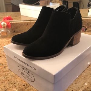 Steve Madden Ruebey Booties